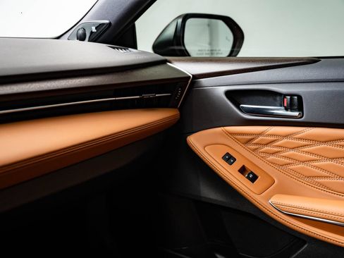 Used 2020 Toyota Avalon Limited w/ Advanced Safety Package FWD image 40