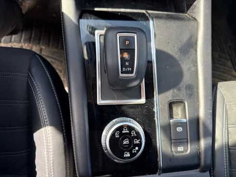 Used 2022 Mitsubishi Outlander SE AWD/4WD image 16