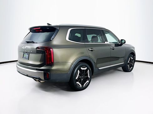 Used 2025 Kia Telluride S FWD image 9
