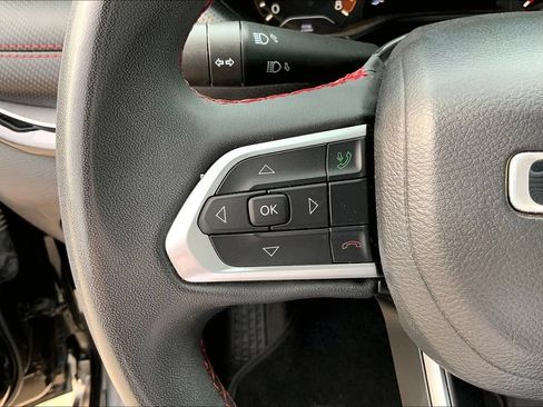 Used 2023 Jeep Compass Trailhawk w/ Sun and Sound Group AWD/4WD image 18