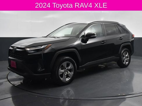 Used 2024 Toyota RAV4 XLE FWD image 2