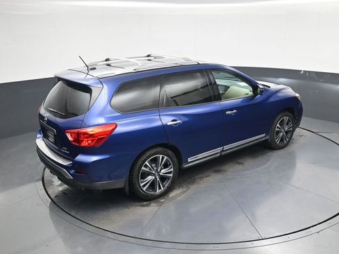 Used 2017 Nissan Pathfinder Platinum w/ Cargo Package image 31
