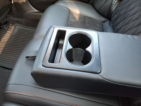 Used 2023 Nissan Maxima SR w/ Sport Mat Group FWD image 8