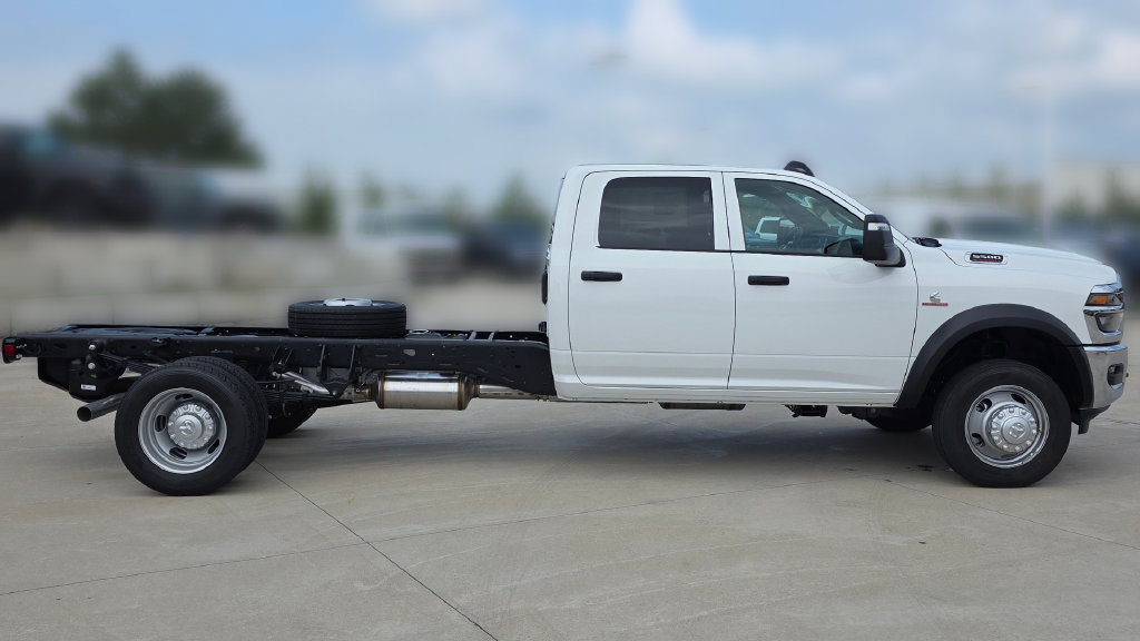 New 2026 RAM 5500 Tradesman w/ Chrome Appearance Group AWD/4WD image 6