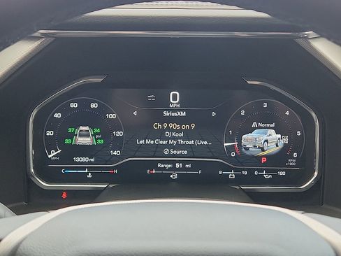 Used 2025 GMC Sierra 1500 Denali w/ Technology Package AWD/4WD image 18