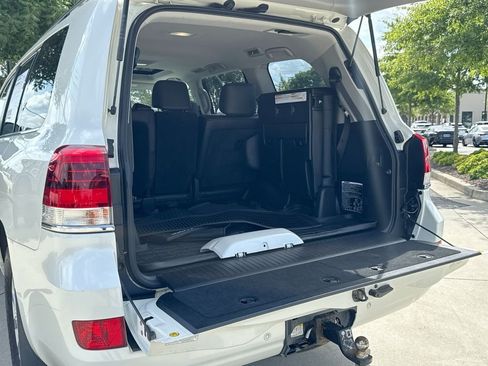 Used 2019 Toyota Land Cruiser AWD/4WD image 33