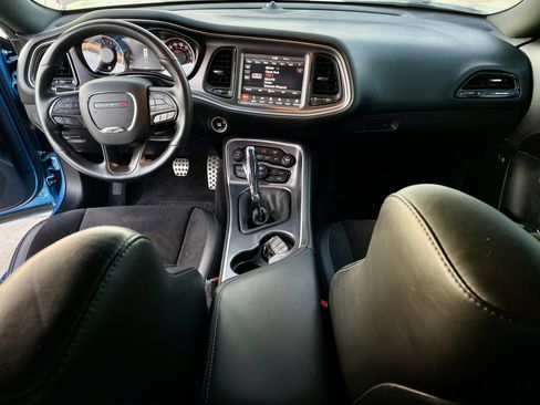 Used 2018 Dodge Challenger R/T Scat Pack image 22