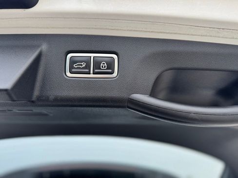 Used 2022 Kia Sorento EX w/ Panoramic Sunroof Package image 10