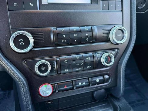 Used 2019 Ford Mustang Coupe image 18