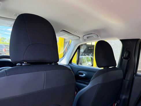 Used 2020 Jeep Renegade Trailhawk w/ Popular Equipment Group image 30