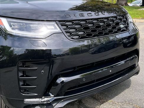 Used 2025 Land Rover Discovery Dynamic SE AWD/4WD image 30