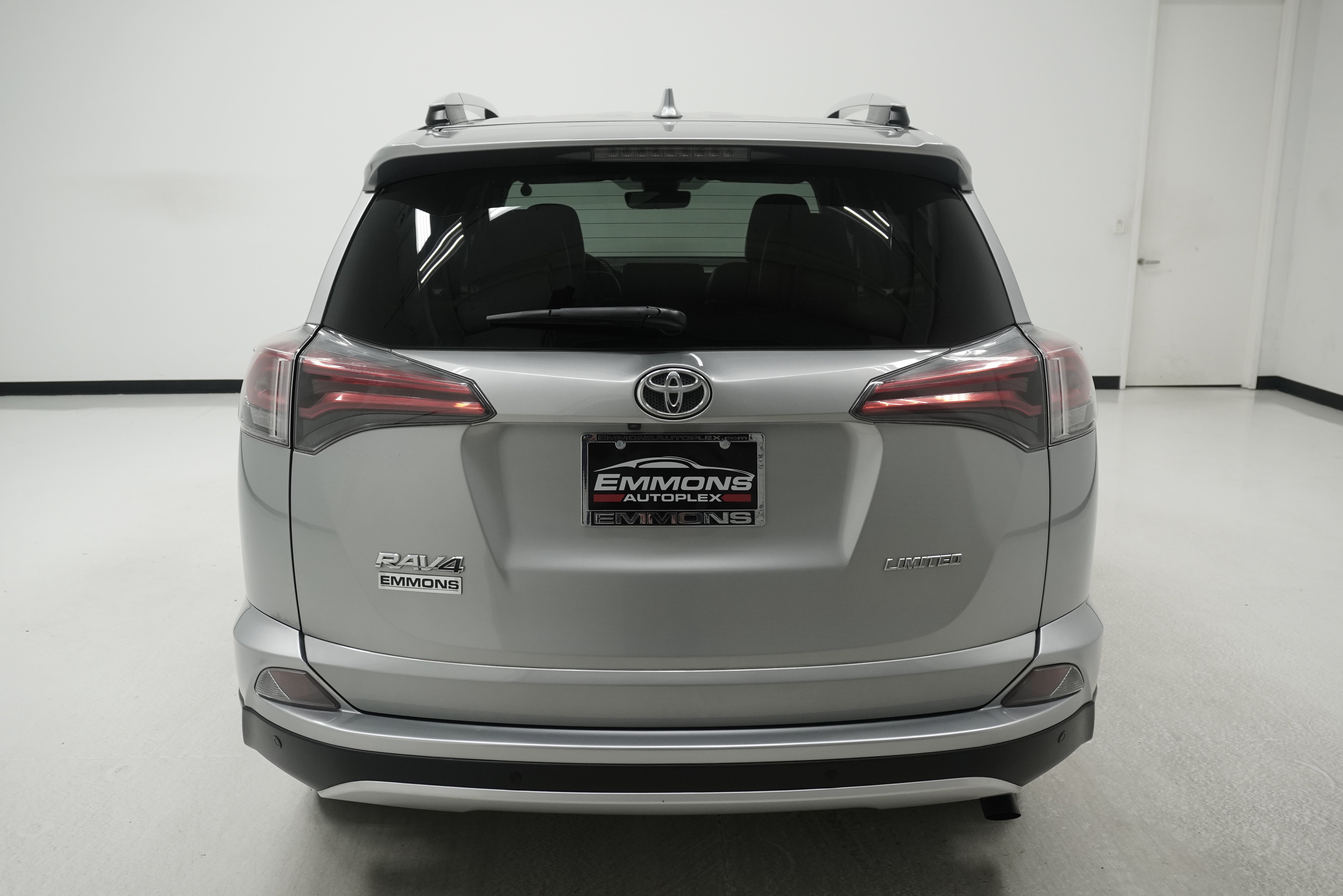 Used 2016 Toyota RAV4 Limited FWD image 5