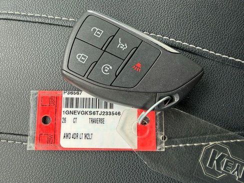 Used 2026 Chevrolet Traverse LT w/ Driver Confidence Package AWD/4WD image 19