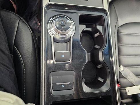 Used 2019 Ford Edge SEL w/ Equipment Group 201A AWD/4WD image 25