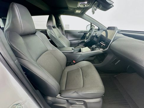 Used 2025 Toyota bZ4X FWD w/ Weather Package image 32