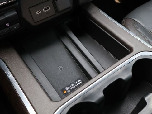 Used 2020 GMC Sierra 2500 Denali w/ Denali Ultimate Package image 19