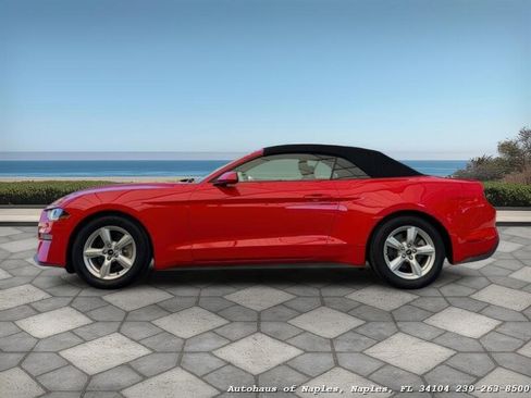 Used 2018 Ford Mustang Convertible image 24