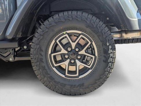 New 2025 Jeep Gladiator Rubicon w/ Convenience Group image 10