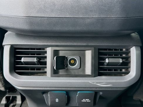 Used 2023 Ford F150 Lariat w/ Trailer Tow Package image 17