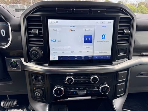 Used 2022 Ford F150 Lariat image 34