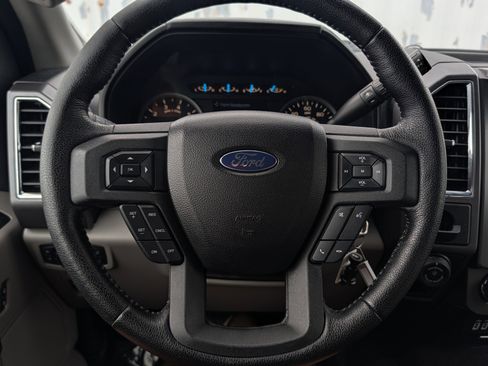 Used 2016 Ford F150 XLT w/ Equipment Group 302A Luxury RWD image 26