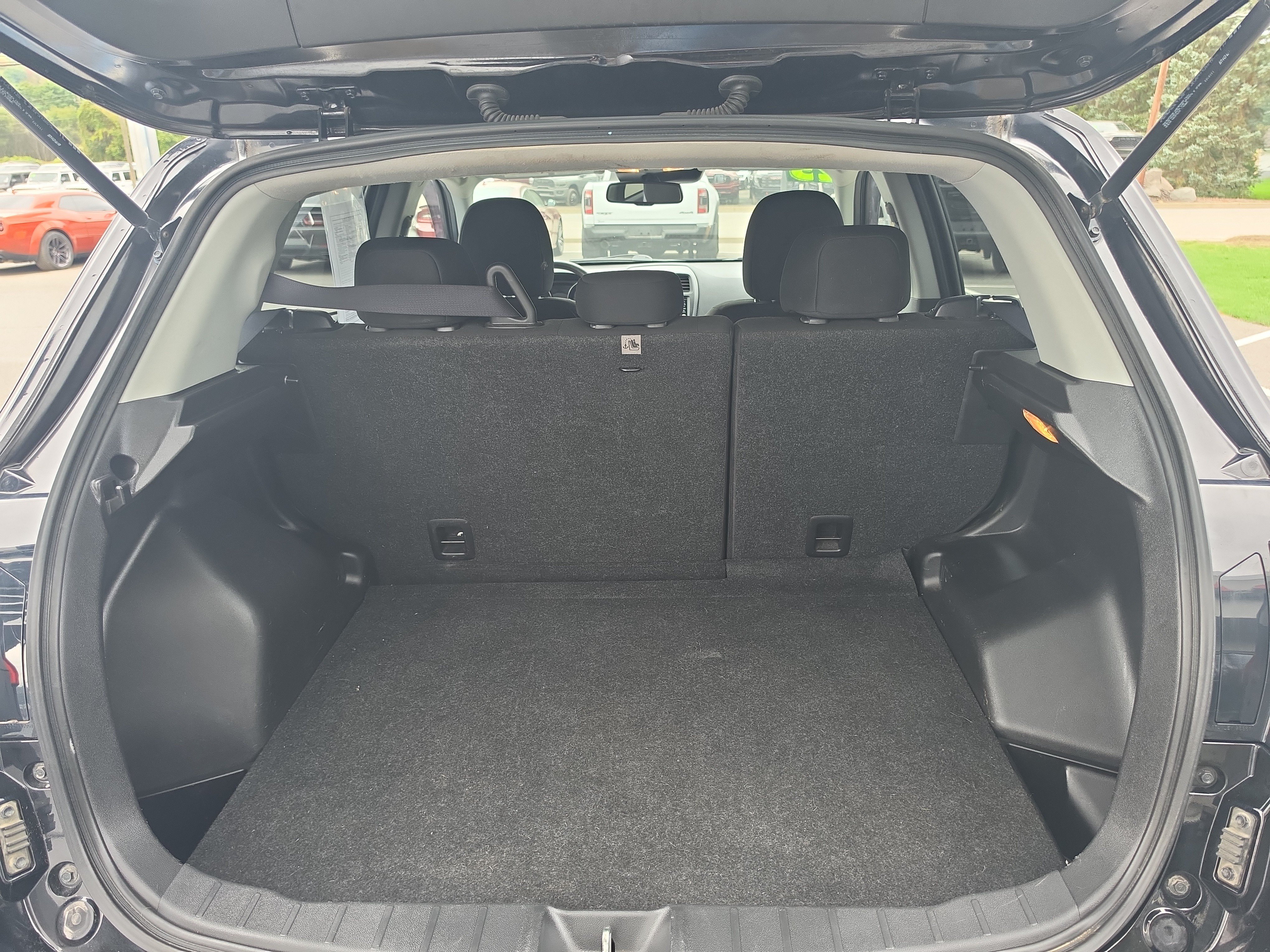 Used 2023 Mitsubishi Outlander Sport ES AWD/4WD image 5