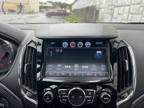 Used 2017 Chevrolet Cruze Premier FWD image 31