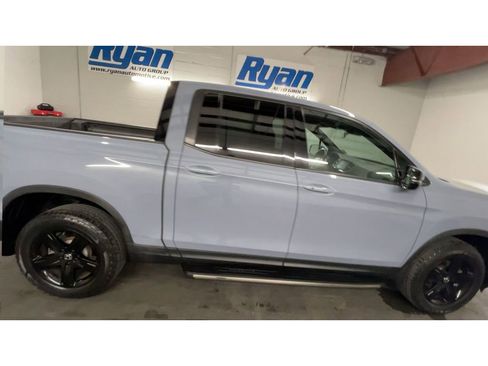 Used 2022 Honda Ridgeline Black Edition image 9