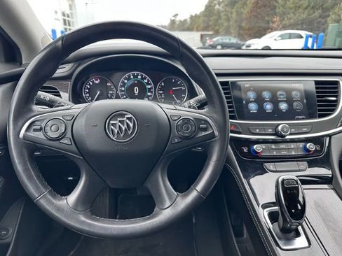 Used 2019 Buick LaCrosse Essence image 11