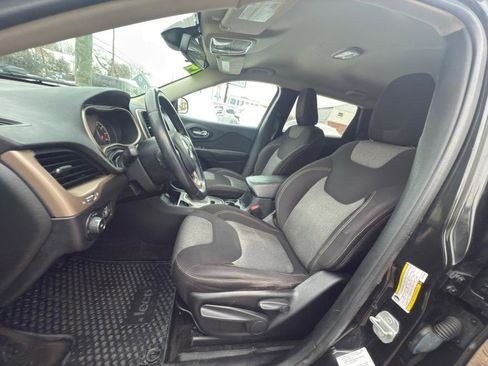 Used 2014 Jeep Cherokee Latitude image 9