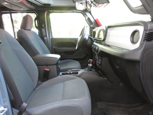 Used 2024 Jeep Wrangler Unlimited Sport AWD/4WD image 19