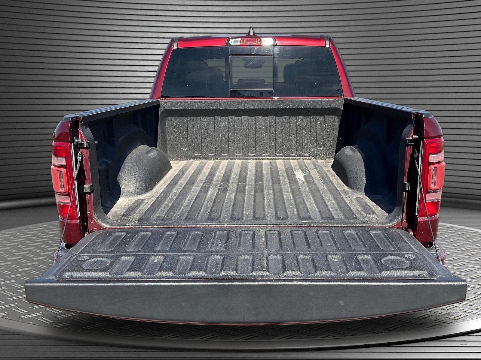 Used 2022 RAM 1500 Laramie w/ G/T Package AWD/4WD image 9