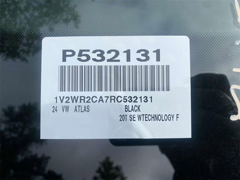 Used 2024 Volkswagen Atlas SE image 36