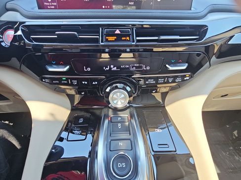 New 2026 Acura MDX SH-AWD image 22