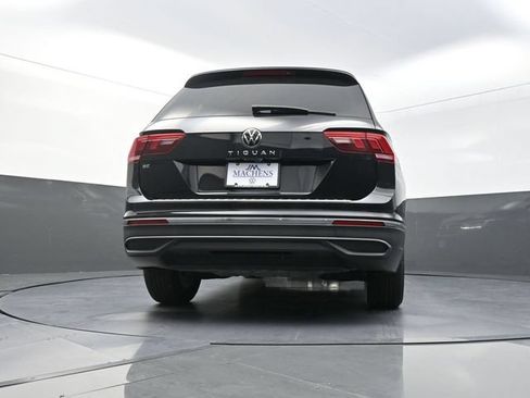 Used 2023 Volkswagen Tiguan SE FWD image 37