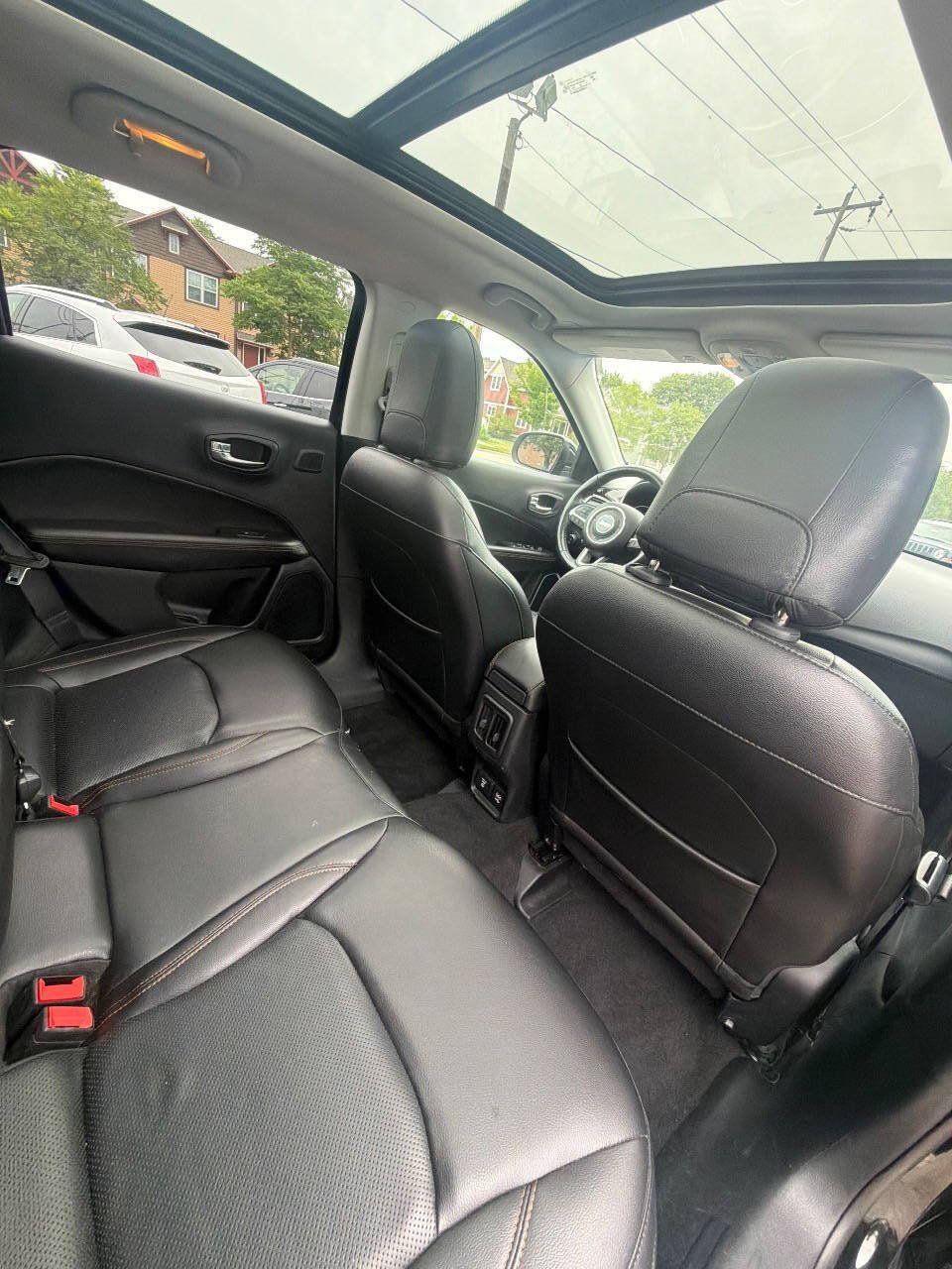 Used 2018 Jeep Compass Limited w/ Navigation Group AWD/4WD image 38