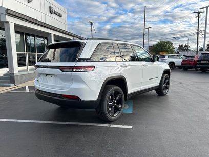 New 2025 Jeep Grand Cherokee 4WD