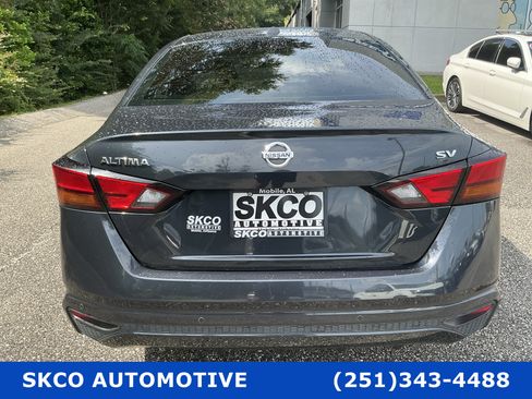 Used 2022 Nissan Altima 2.5 SV FWD image 4