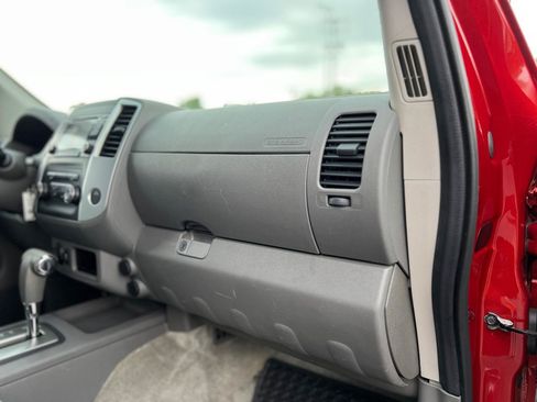 Used 2016 Nissan Frontier SV AWD/4WD image 39