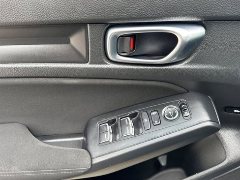 Used 2022 Honda Civic Sport image 12