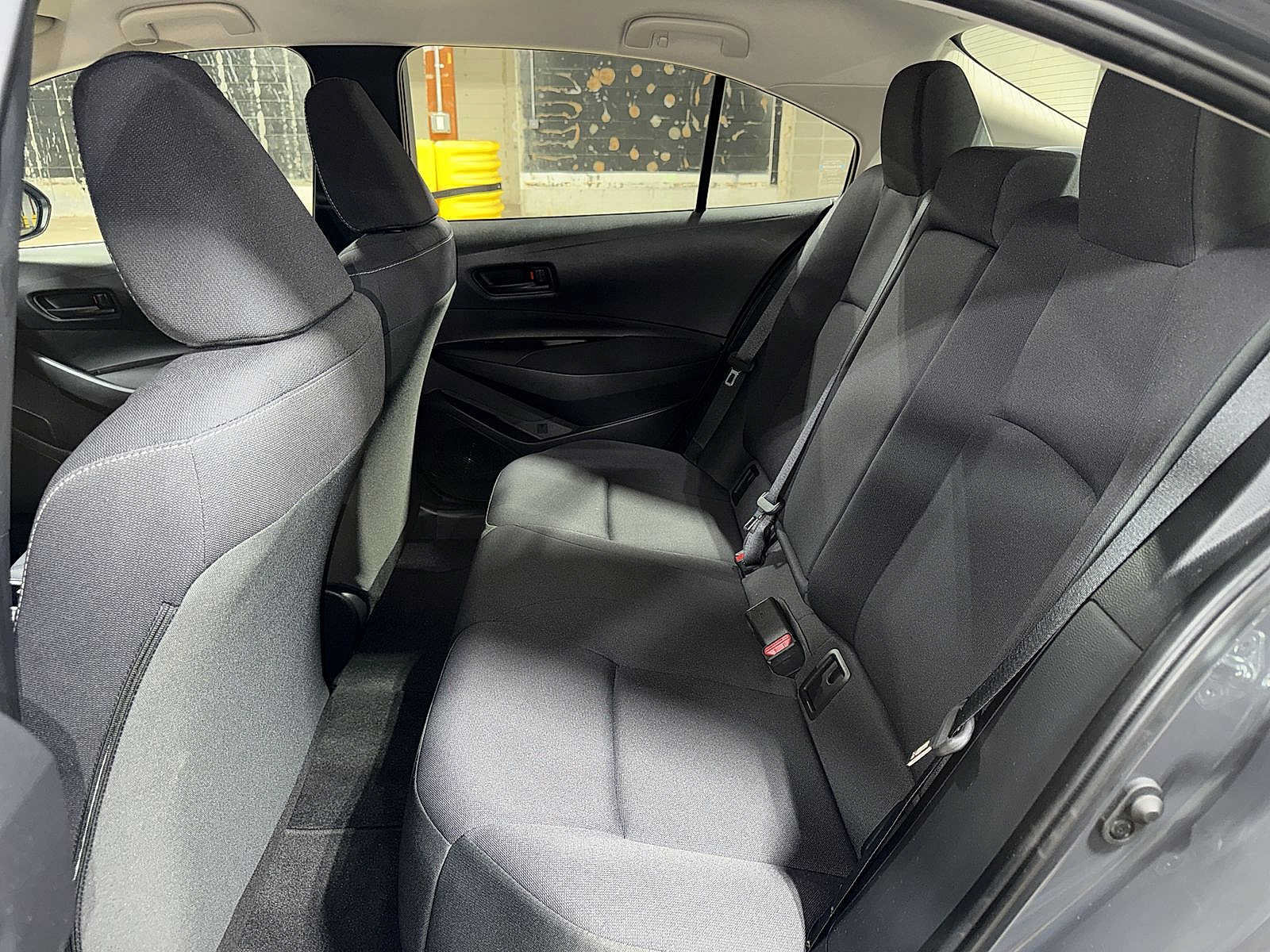 Used 2023 Toyota Corolla LE w/ Carpet Mat Package (TMS) FWD image 17