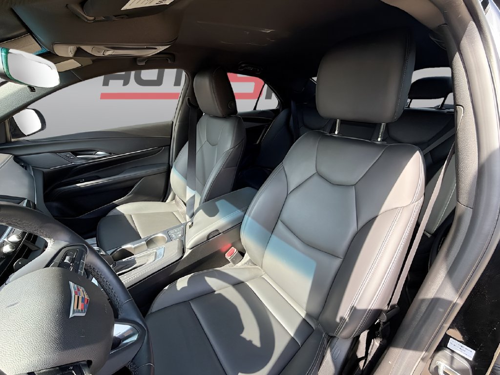 Used 2025 Cadillac CT4 Luxury RWD image 19