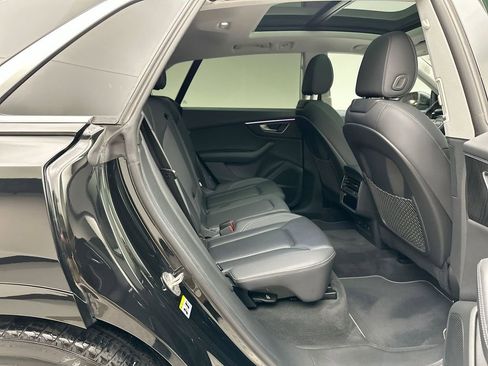 Used 2022 Audi Q8 Prestige w/ Prestige Package image 7
