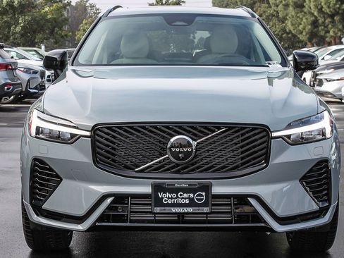 New 2026 Volvo XC60 T8 Ultra w/ Protection Package Premier AWD/4WD image 2