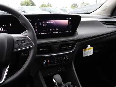 New 2026 Buick Encore GX Preferred w/ Comfort Package FWD image 24