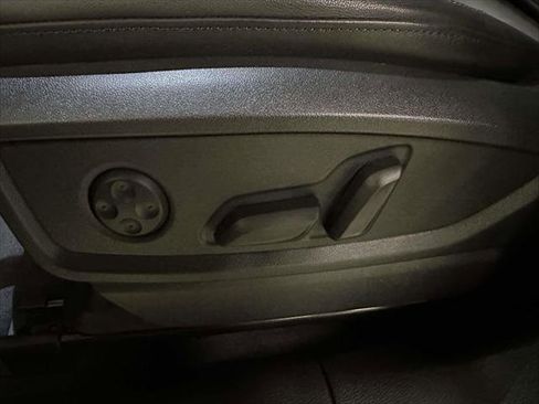 Used 2024 Audi Q5 2.0T Premium Plus w/ Premium Plus Package image 16