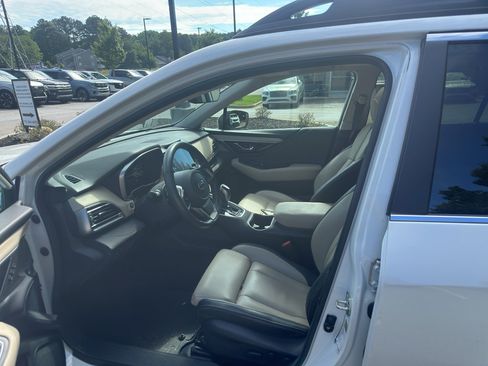 Used 2020 Subaru Outback Limited w/ Popular Package #2 AWD/4WD image 17