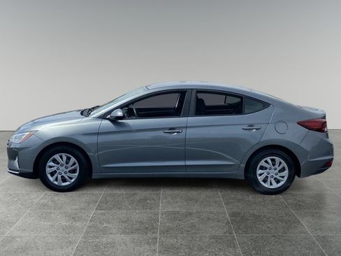 Used 2019 Hyundai Elantra SE w/ Cargo Package FWD image 2