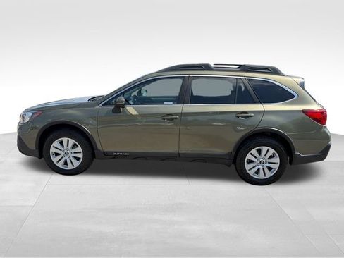 Used 2019 Subaru Outback 2.5i Premium AWD/4WD image 4