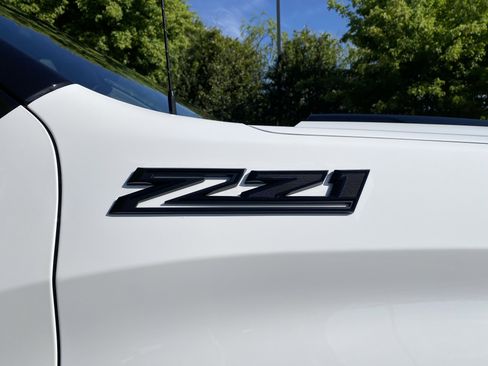 New 2026 Chevrolet Silverado 1500 Custom Trail Boss w/ LPO, Dark Essentials Package AWD/4WD image 37